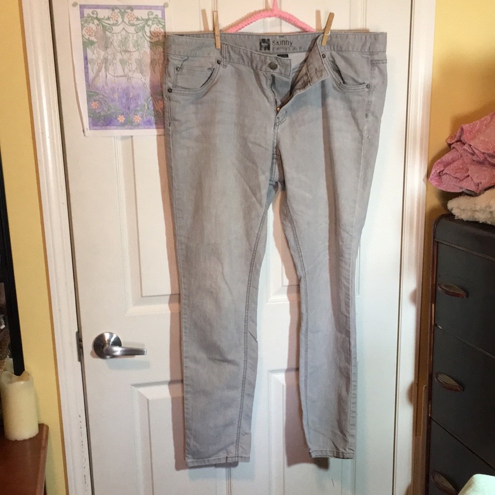 Skinny Light grey Jeans.